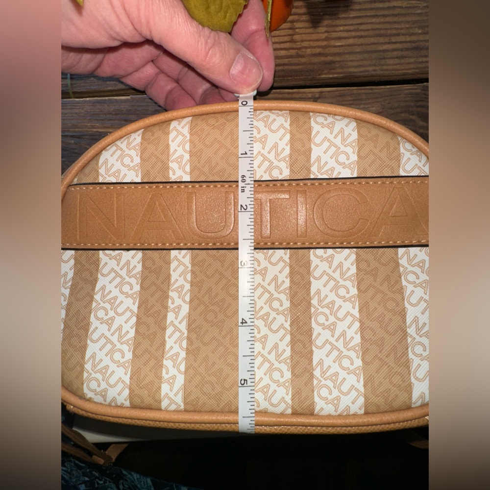 Nautica NWT Sand Brown and Cream Crossbody Bag - Picture 12 of 13
